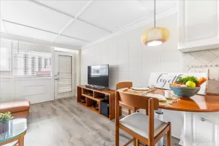 Photo #5: 202605389 Listing 