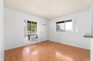 Photo #2: 202605421 Listing 