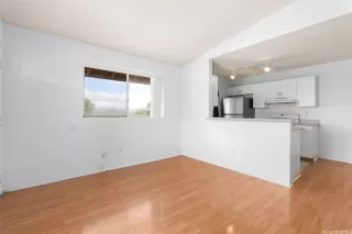 Photo #4: 202605421 Listing 