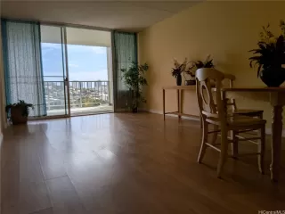 Photo #6: 202605432 Listing 