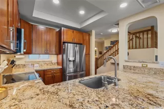 Photo #4: 202605433 Listing 