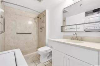 Photo #5: 202605481 Listing 