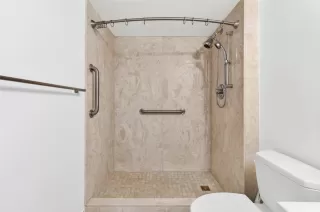 Photo #6: 202605481 Listing 