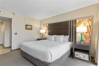 Photo #2: 202605492 Listing 