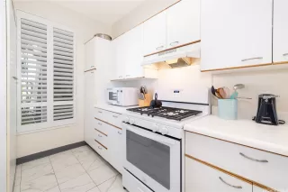 Photo #3: 202605498 Listing 