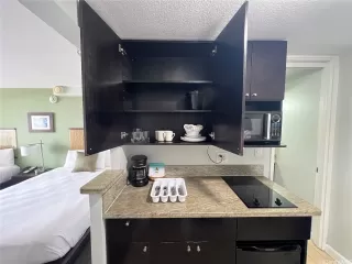 Photo #6: 202605504 Listing 