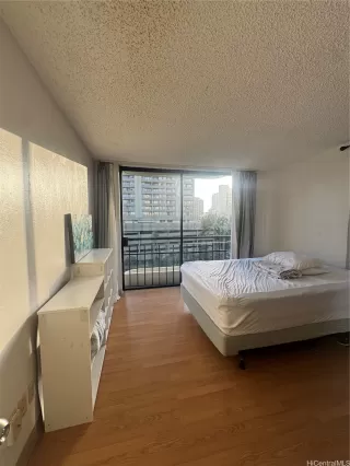 Photo #5: 202605519 Listing 