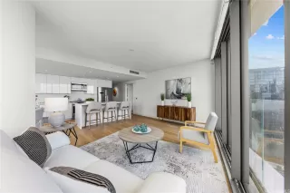 Photo #5: 202605529 Listing 