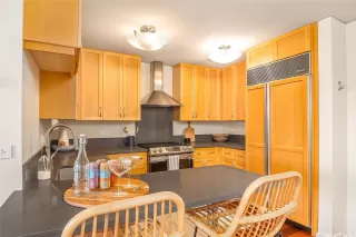 Photo #3: 202605577 Listing 