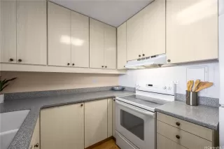 Photo #2: 202605592 Listing 