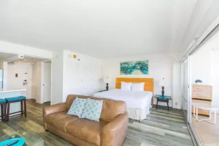 Photo #4: 202605641 Listing 