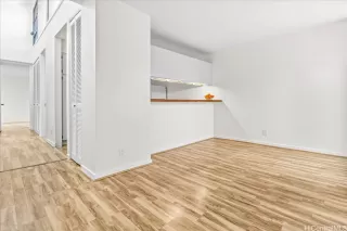 Photo #6: 202605678 Listing 