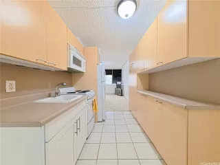 Photo #6: 202605697 Listing 