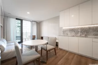 Photo #5: 202605703 Listing 