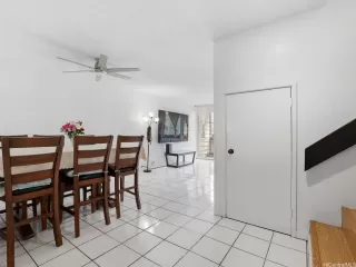 Photo #2: 202605709 Listing 