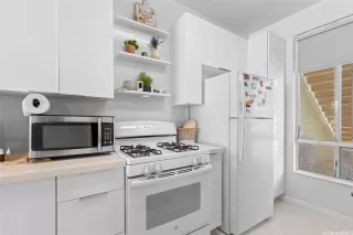 Photo #3: 202605717 Listing 