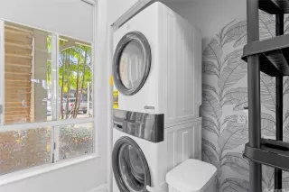 Photo #4: 202605717 Listing 