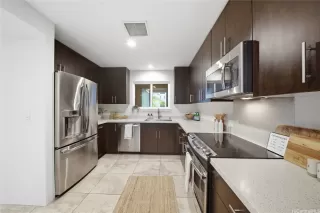 Photo #6: 202605748 Listing 