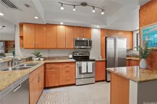 Photo #4: 202605749 Listing 