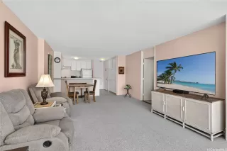 Photo #5: 202605763 Listing 