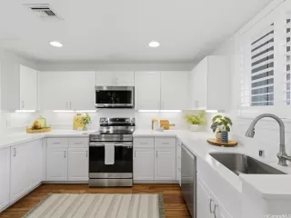 Photo #5: 202605766 Listing 