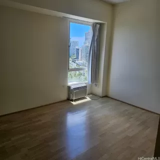 Photo #4: 202605773 Listing 