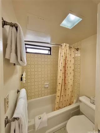 Photo #6: 202605783 Listing 