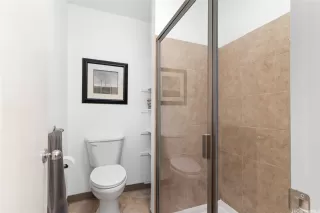 Photo #6: 202605802 Listing 