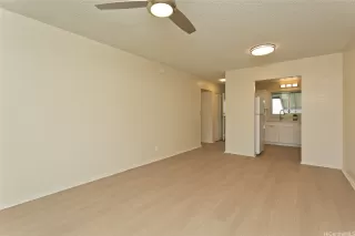 Photo #5: 202605819 Listing 