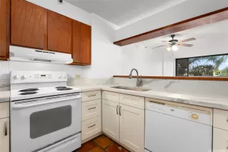 Photo #6: 202605842 Listing 