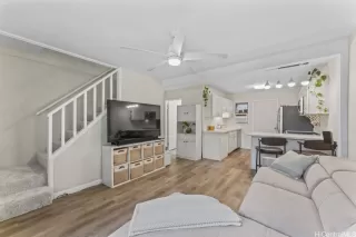 Photo #5: 202605846 Listing 