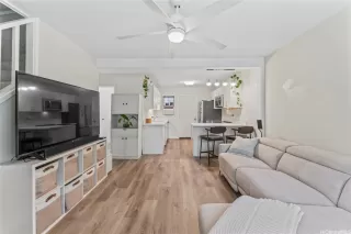 Photo #6: 202605846 Listing 