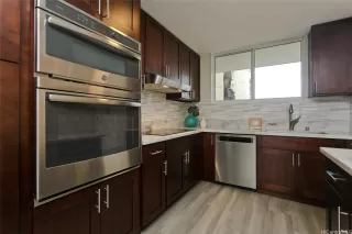 Photo #5: 202605858 Listing 