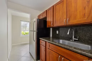 Photo #5: 202605864 Listing 