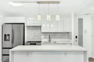 Photo #4: 202605872 Listing 