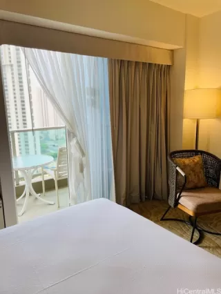 Photo #4: 202605876 Listing 