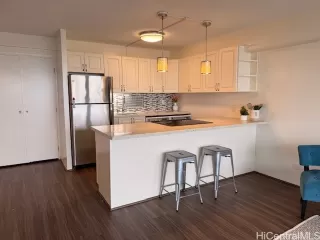 Photo #6: 202605882 Listing 