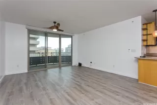 Photo #5: 202605892 Listing 