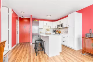 Photo #4: 202605896 Listing 