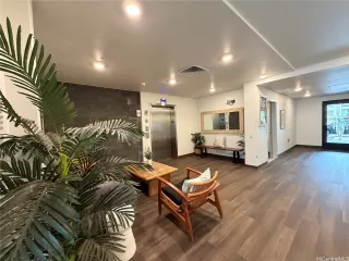 Photo #6: 202605901 Listing 