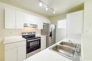 Photo #2: 202605922 Listing 