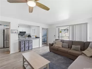 Photo #2: 202605933 Listing 