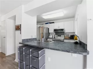 Photo #6: 202605933 Listing 