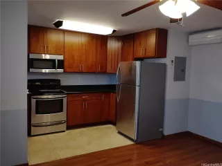 Photo #6: 202605935 Listing 