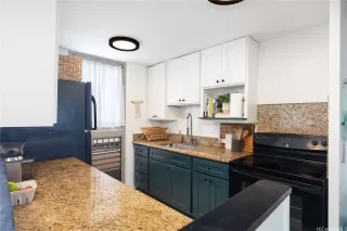 Photo #4: 202605937 Listing 