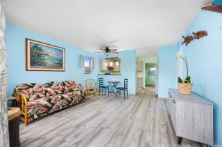 Photo #5: 202605955 Listing 