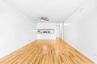 Photo #2: 202605977 Listing 