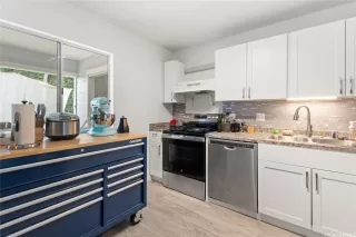 Photo #5: 202605979 Listing 