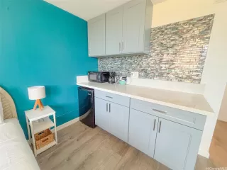 Photo #5: 202605990 Listing 