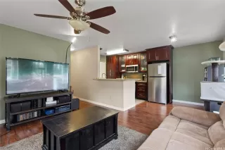 Photo #2: 202605992 Listing 